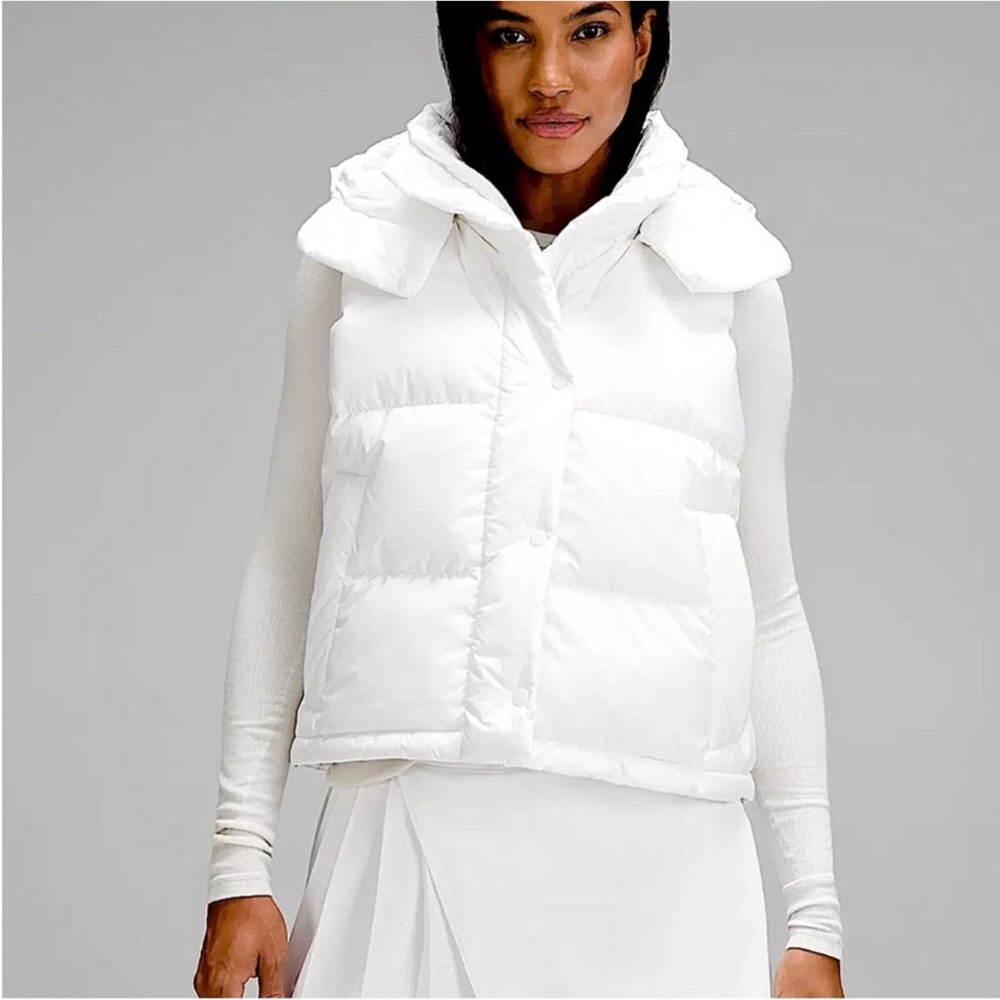 Lululemon Athletica “Wunder Puff”Cropped White Vest